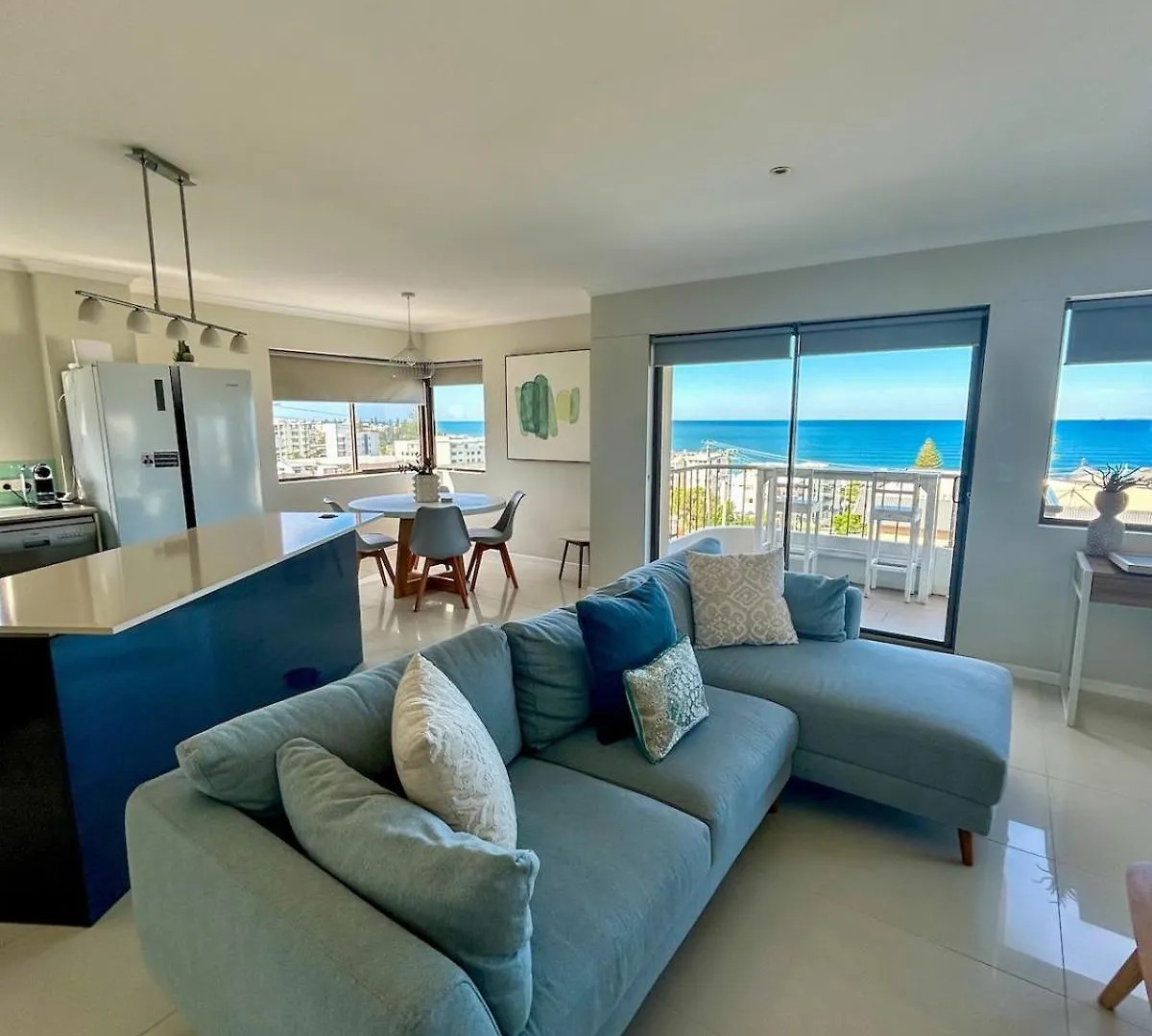 Serene Beachside Apartment Caloundra