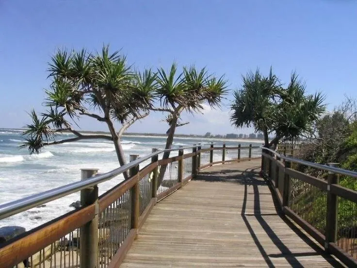 Serene Beachside Apartment Caloundra